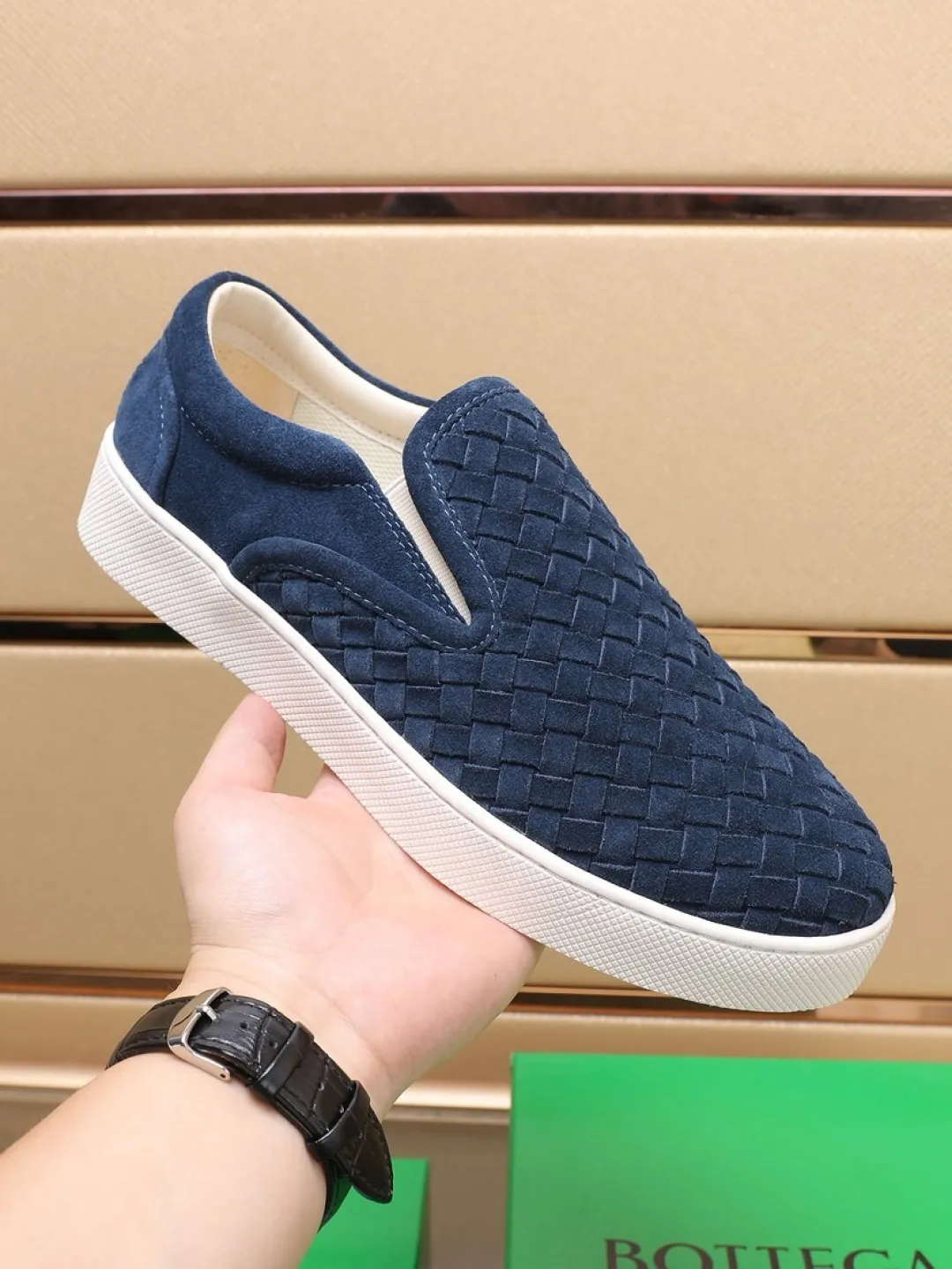 Men's men's shoes 💰Men's shoes 💰440💰🔥[BV] series of top purchasing agents 🔍Imported first-layer cowhide woven surface, cowhide foot pads lining environmentally friendly ♻️Does not fade, 💪Sole: Rubber combination original factory special original outsole ⚠Original and single goods 🔍🔍You can come in and out at will, welcome to compare ⚠Number of sizes: 38-44
